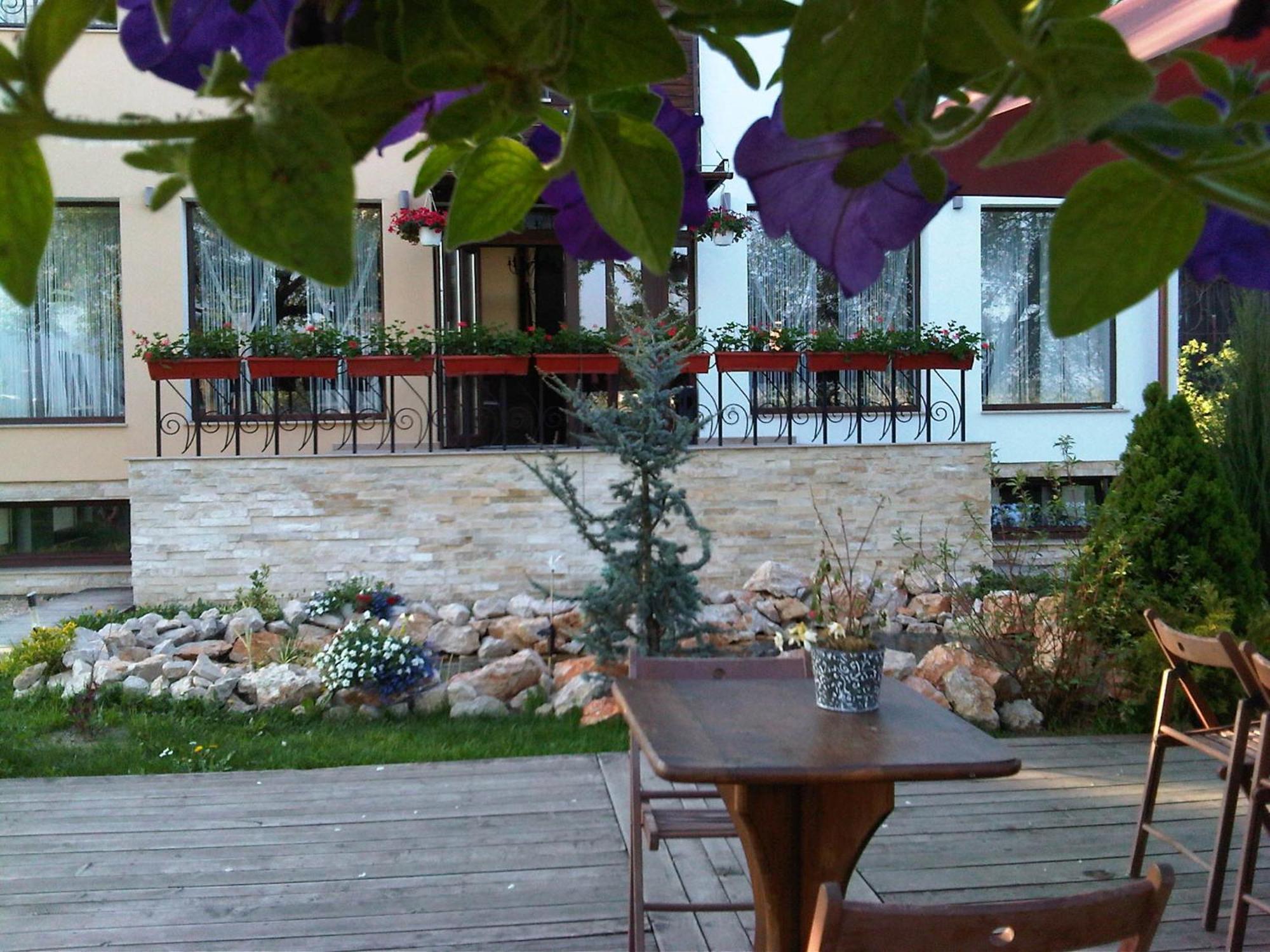 Hotel Stupina Braşov Exterior foto
